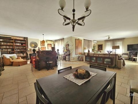 Preciosa casa con parcela de 5000m2