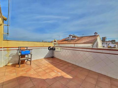 Piso en venta en Ciudad Monumental